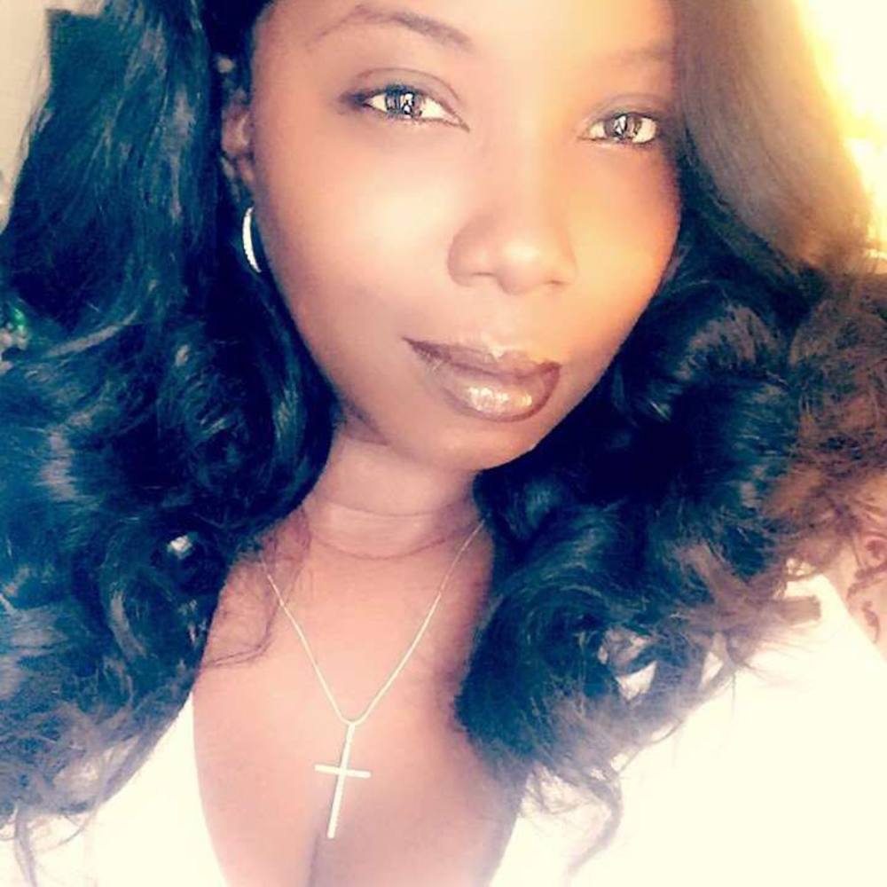 Meet your Posher, Dominique